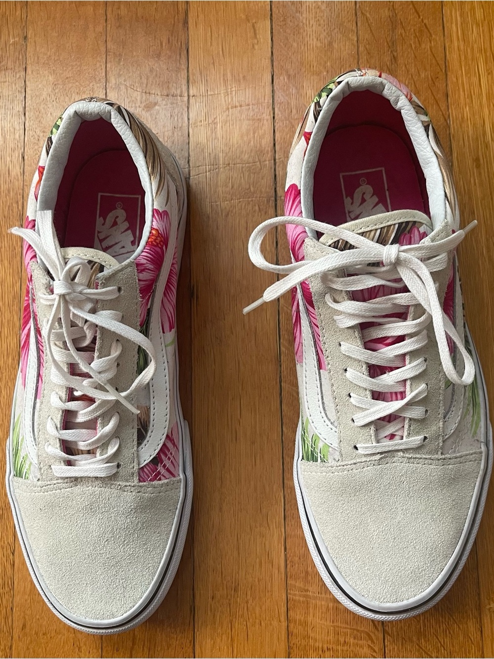 Vans Tropical Hawaiian Floral Sneakers – Women’s 9 / Men’s 7.5